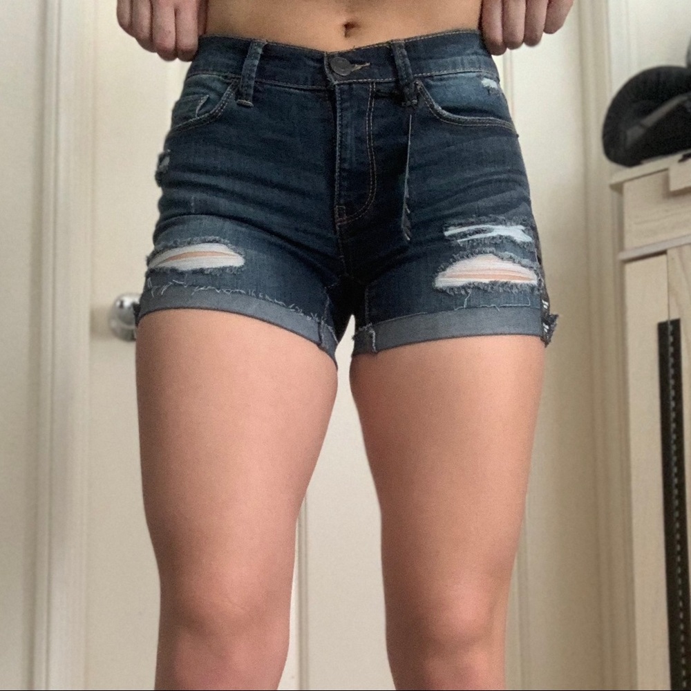 Mudd Low-Rise Midi Shorts